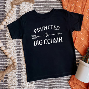Camiseta Promovido a Primo Mais Velho Correspondência Famil