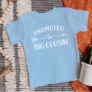Camiseta Promovido a Primo Mais Velho Correspondência Famil