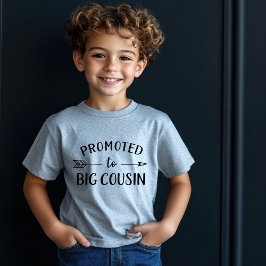 Camiseta Promovido a Primo Mais Velho Correspondência Famil