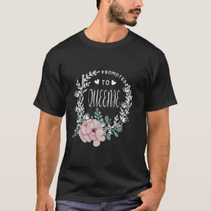 Camiseta Promovido a Quenie Flor Dia das Mães Correspondent
