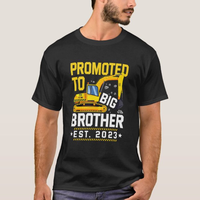 Camiseta Promovido ao Big Bro 2023 nivelado ao Big Brother (Frente)
