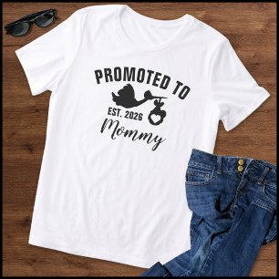 Camiseta Promovido Para Mamãe 2026 Preto e Branco