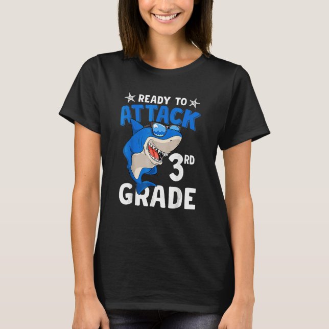 Camiseta Prontos Para Atacar Rapazes Do 3º Ano De Volta À E (Frente)