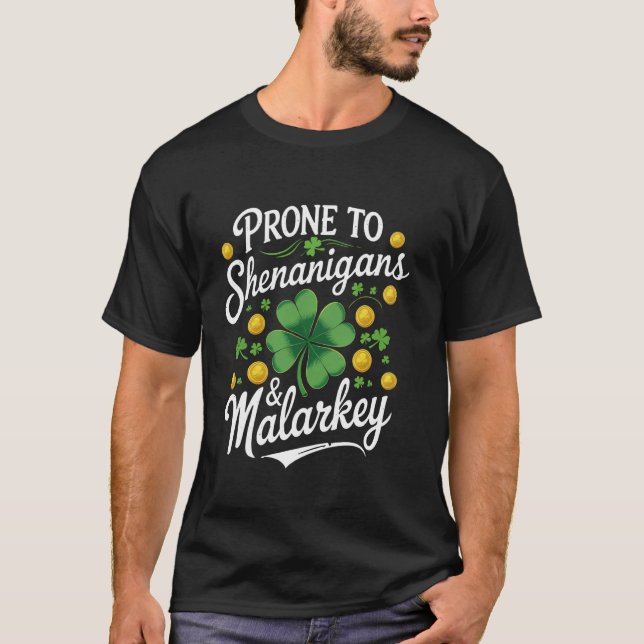Camiseta Propenso a Travessuras e Bobagens (Frente)