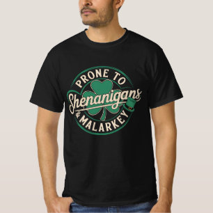 Camiseta Propenso a Travessuras e Disparates Dia de São Pat