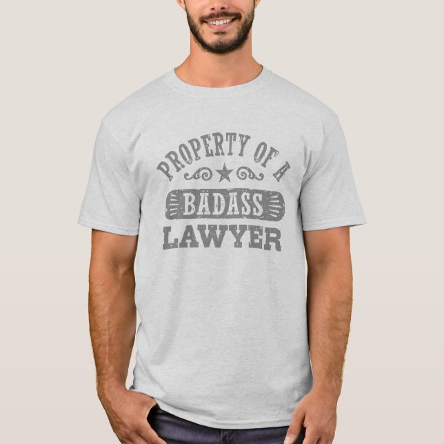 Camiseta Propriedade de um advogado Badass (Frente)