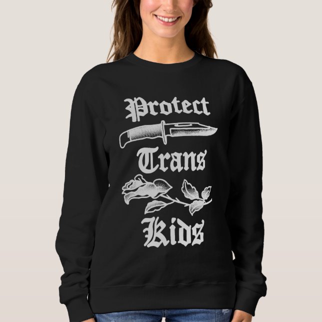 Camiseta Protect Trans Kids Knife LGBTQ Rose Ally Trans Pri (Frente)