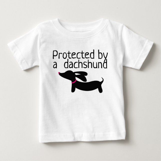 Camiseta Protegido por Dachshund Toddle Girl ou Boy Shirt (Frente)