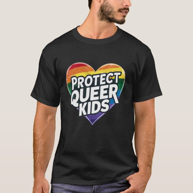 Camiseta Proteja Crianças Queer  Coração Arco-íris  Orgulho (Frente)