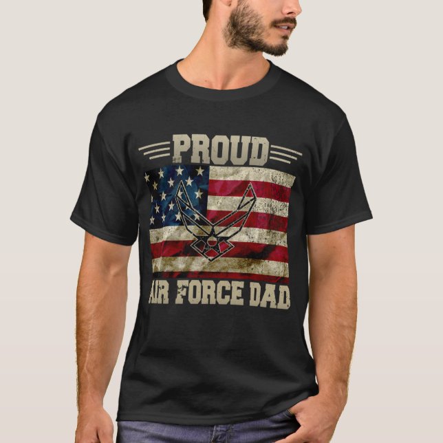 Camiseta Proud Air Force Dad Military Veteran Pride US Flag (Frente)