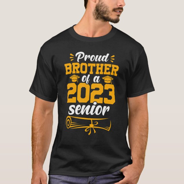 Camiseta Proud Brother 2023 Senior Family Matching Graduati (Frente)