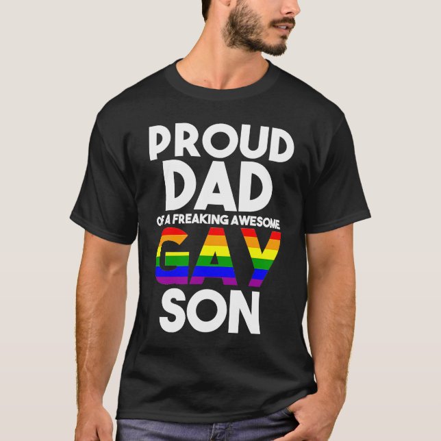 Camiseta Proud Dad LGBTQ Ally  Free Dad Hugs Pride Gay Son (Frente)
