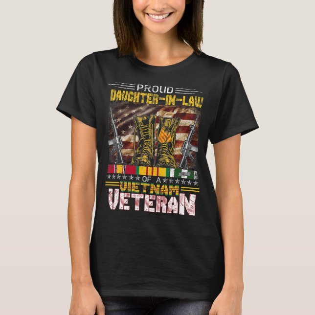 Camiseta Proud Daughter-In-Law Of A Vietnam Veteran  (Frente)