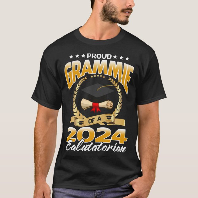 Camiseta Proud Grammie Of A 2024 Salutatorian (Frente)
