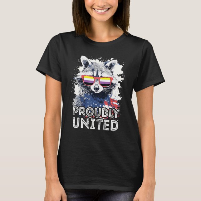 Camiseta Proudly United  Raccoon Non Binary Sunglasses Flag (Frente)