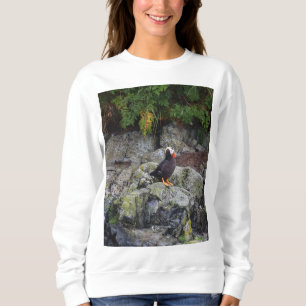 Camiseta Puffin sobre Rocks
