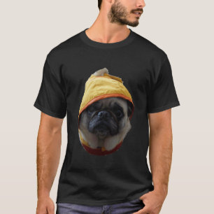 Camiseta Pug com Casaco de Chuva Clássico 679