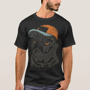 Camiseta Pug com um boné de camionista