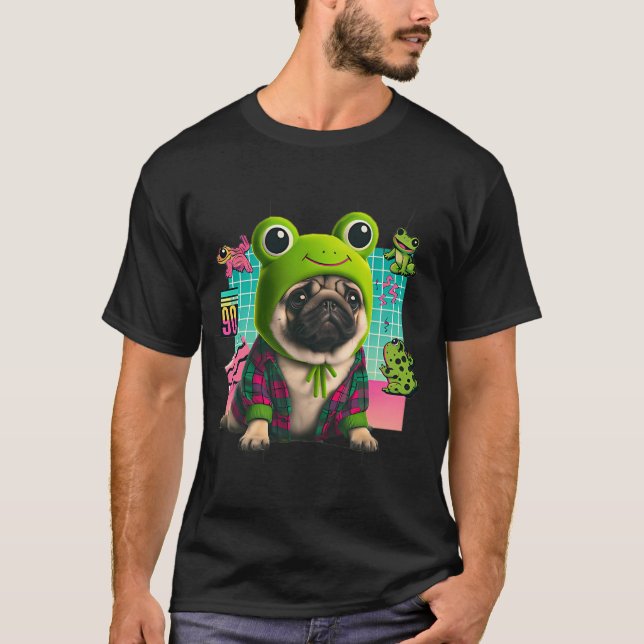 Camiseta Pug hispter com um chapéu de rã em cima (Frente)