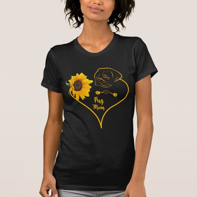 Camiseta Pug Mãe Com Dia de as mães De Pôs De Girassol (Frente)