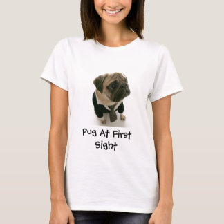 Camiseta Pug na primeira vista