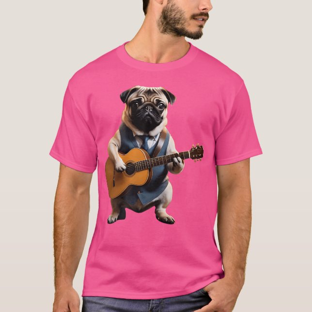 Camiseta Pug Tocando Violão Acústico Cachorro Músico (Frente)