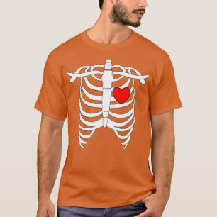 Camiseta Pulseira Com Coração Vermelho