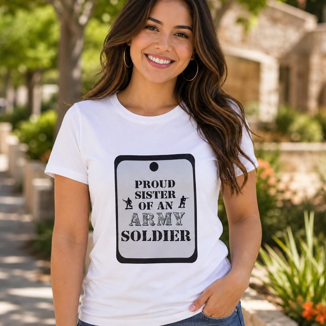 Camiseta Pulseira de Identificação Militar para Mulheres do (Proud Sister Dog Tag Army Women's T-Shirt)
