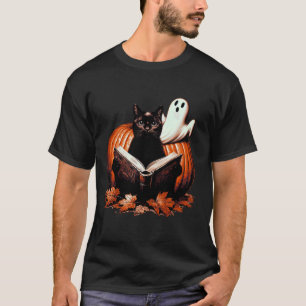 Camiseta Pumpkin Com Gato E Boo Lendo Um Livro. Dia das Bru
