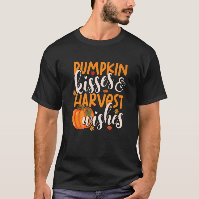 Camiseta Pumpkin Kisses E Colheita Desejam Dia de Ação de G (Frente)