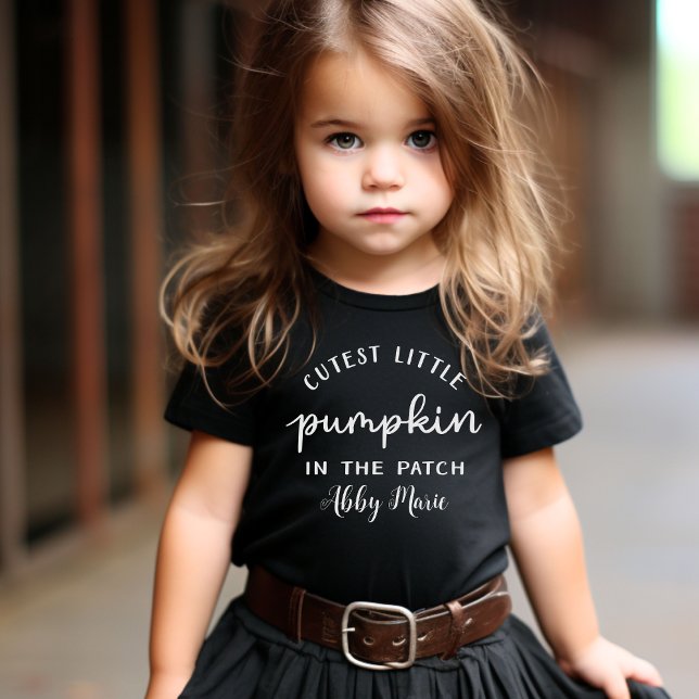 Camiseta Pumpkin mais fofo no Patch Personalizado (Cutest Little Pumpkin in the Patch Custom Toddler T-shirt)