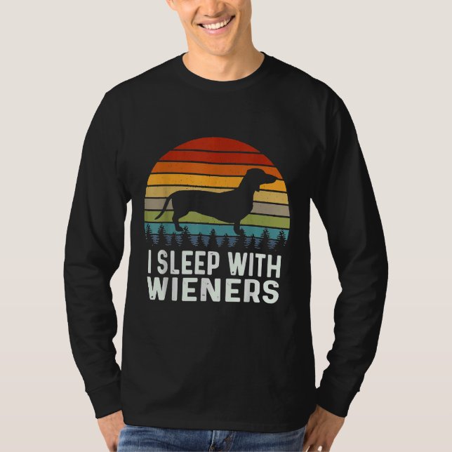 Camiseta Pun Dachshund Eu Durmo Com Wieners Piada Sarcasian (Frente)