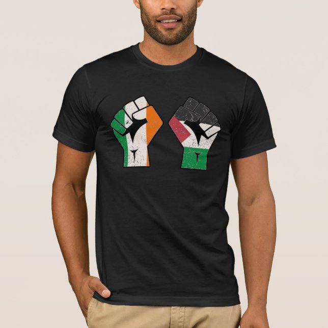Camiseta Punho de solidariedade retro Irlanda Palestina rev (Frente)