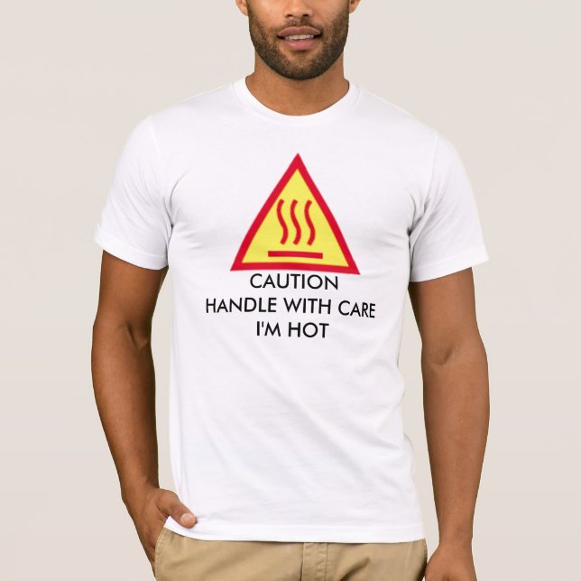 Camiseta PUNHO do CUIDADO COM CUIDADO eu estou QUENTE (Frente)