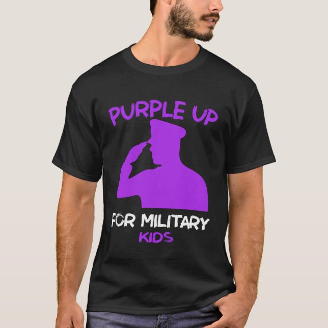 Camiseta Purple Up In April Month Military Child MOMC Milit (Frente)