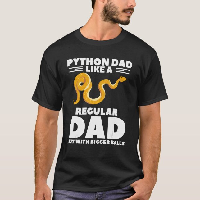 Camiseta Python Pai Como Um Pai Normal Mas Com Uma Bola Mai (Frente)