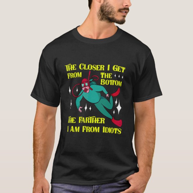Camiseta Quanto Mais Eu Sou Dos Idiotas Scuba Diving (Frente)