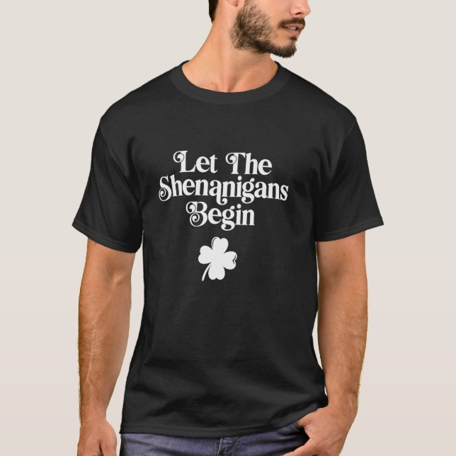 Camiseta Que Comece as Travessuras (Frente)