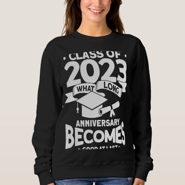 Camiseta Que Longo Aniversário Se Torna Bom Pelo Menos Em 2 (Frente)