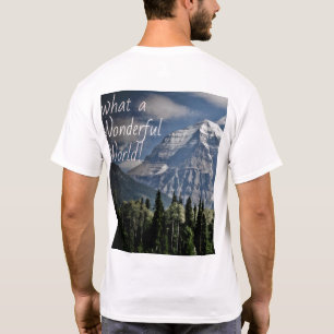 Camiseta Que Mundo Maravilhoso – Cena Majestosa de Montanha