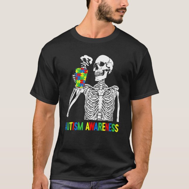 Camiseta Quebra-cabeça de Esqueleto Bebendo Café Conscienti (Frente)