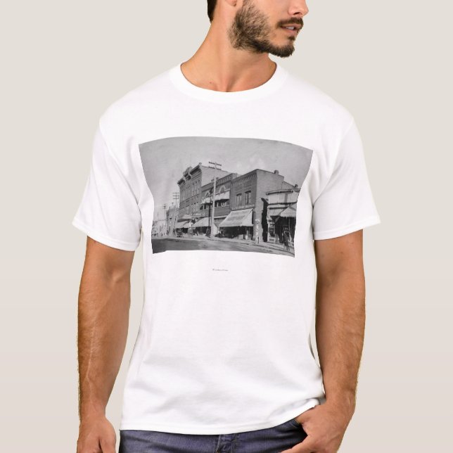 Camiseta Quedas de Klamath, OU vista que olha acima a rua (Frente)