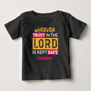 Camiseta Quem Confia no Senhor é Mantido Seguro Citação