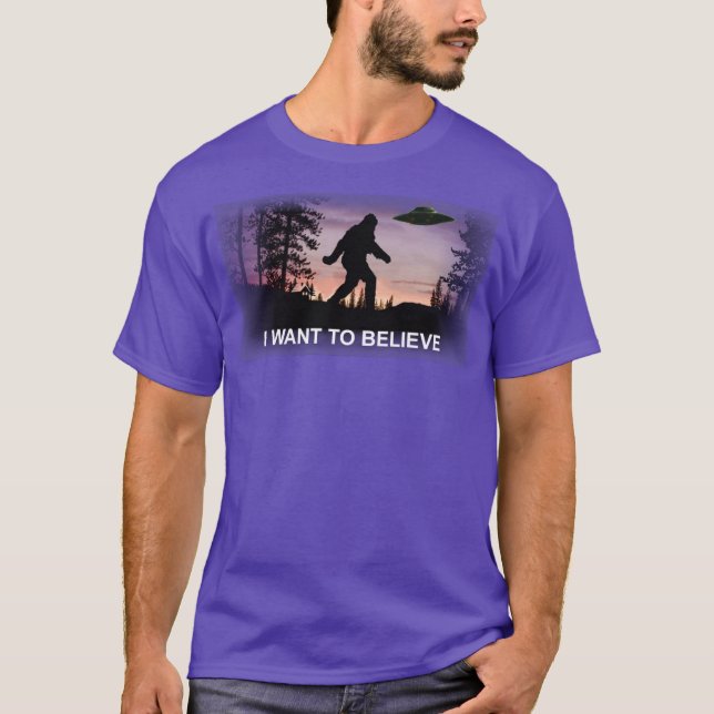 Camiseta Quero Acreditar No Pé Grande OVNI (Frente)