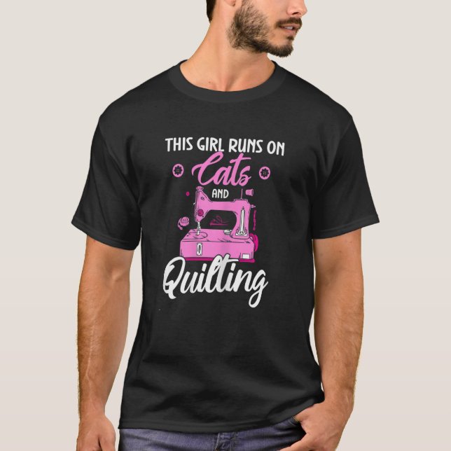 Camiseta Quilter Quilter Esta Garota Funciona Com Cães E Qu (Frente)