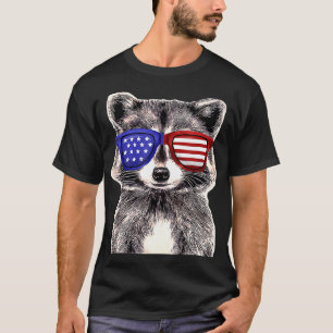 Camiseta Raccoon Patriótico Vestindo Bandeira dos EUA Glass