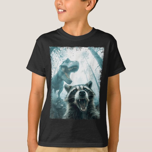 Camiseta Raccoon Selfie With Tyrannosaurus T Rex Adventure  (Frente)