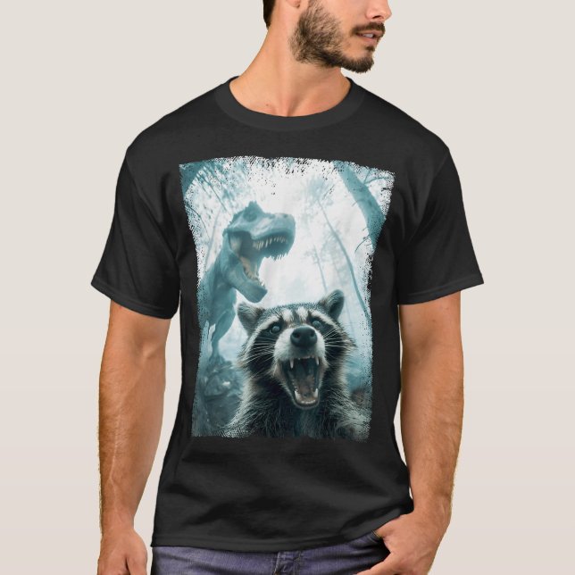 Camiseta Raccoon Selfie With Tyrannosaurus T Rex Adventure  (Frente)