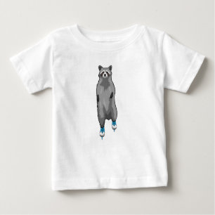 Camiseta Racoon com gelo patinando com skates de gelo