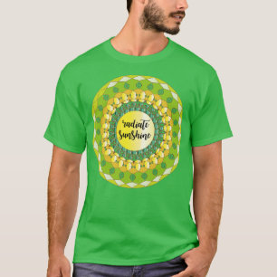 Camiseta Radiação da luz do sol citando mandala verde-clara
